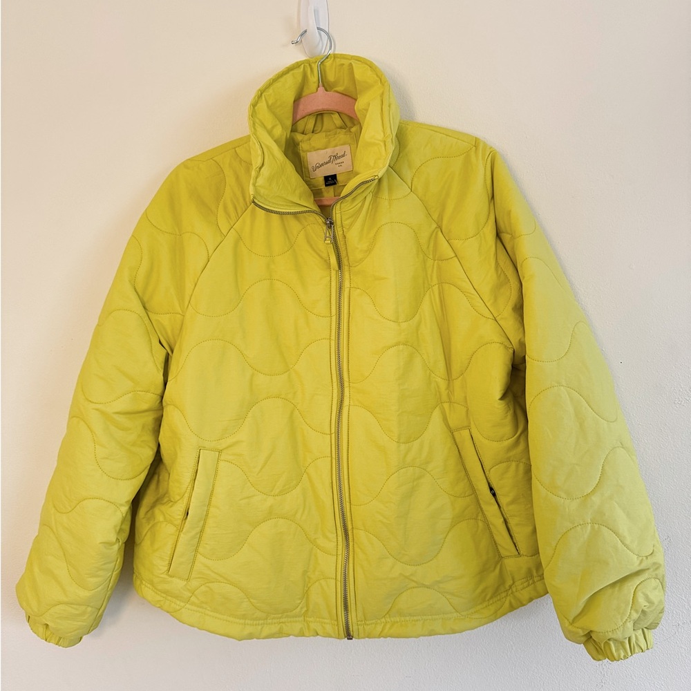 Universal Thread Quilted Jacket- XL neon yellow with pockets.